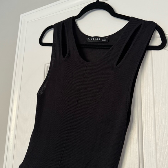 Lioness Pirouette Maxi Dress - Picture 7 of 7